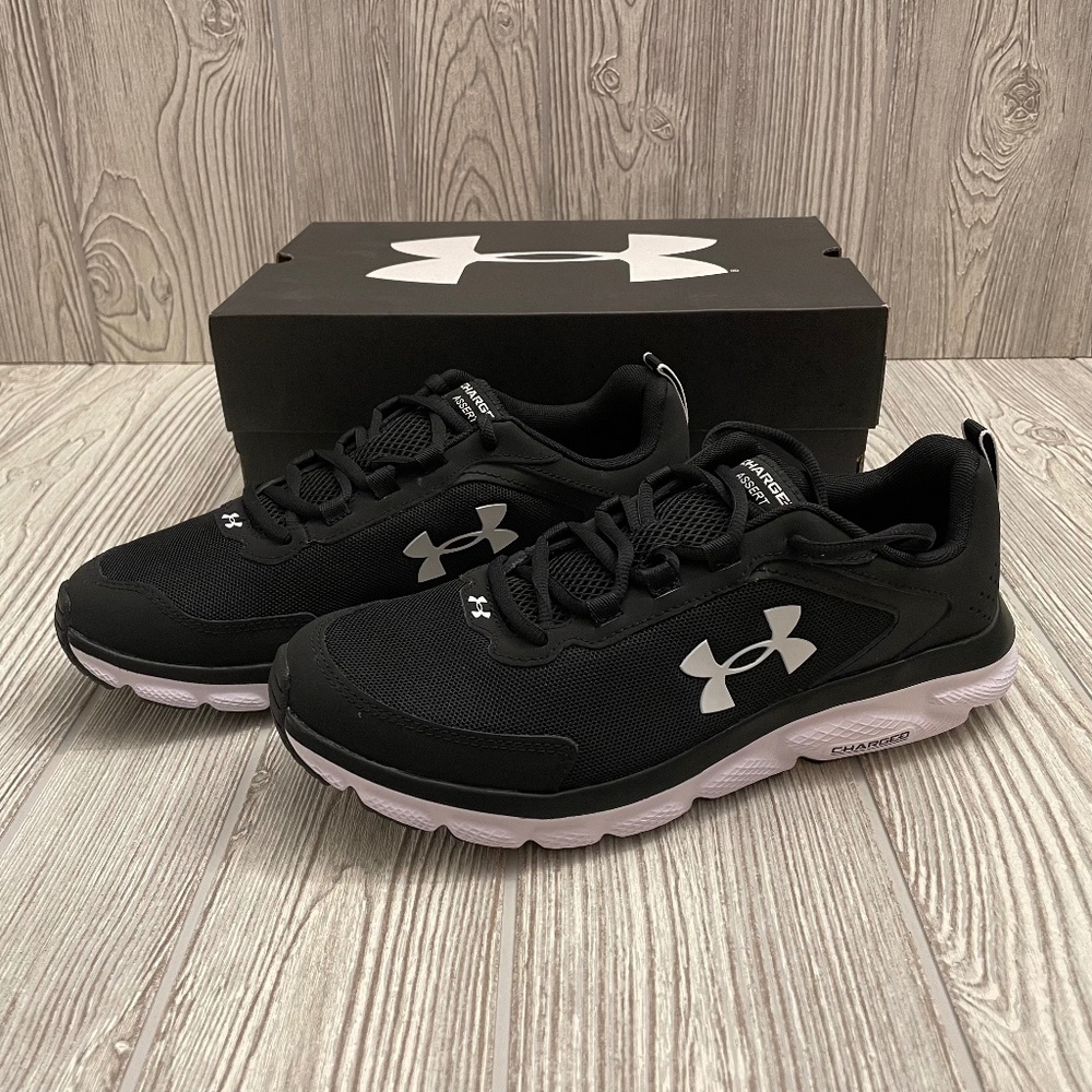 UNDER ARMOUR Women's Charged Assert 9 Black and White Sneakers Size 10.5